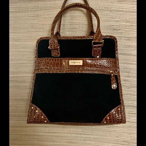 samantha brown Handbags - Samantha Brown large Croco embossed brown/black Dowel bag